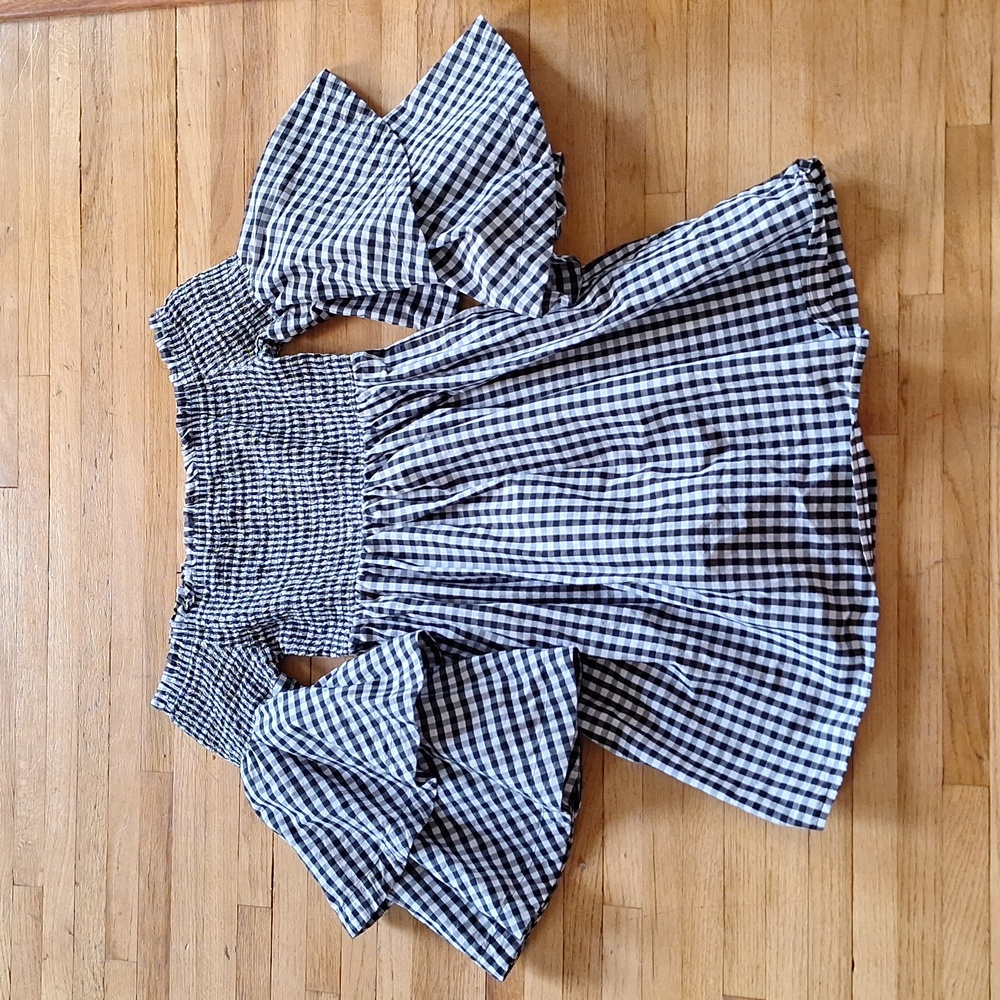 BP like new bell sleeve dress